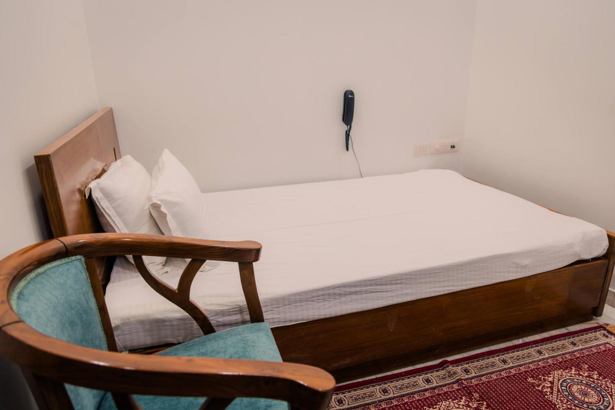 Peepal Tree Residency Near Max Hospital Saket *